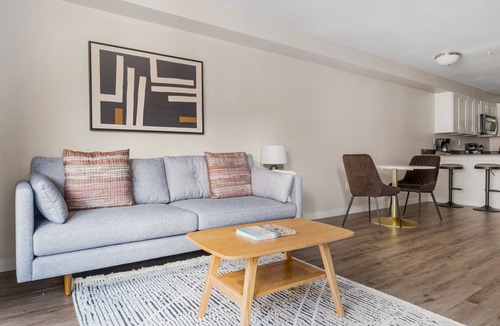 Cascade Apartment | Blueground | South Lake Union, balcony, nr Lake Union