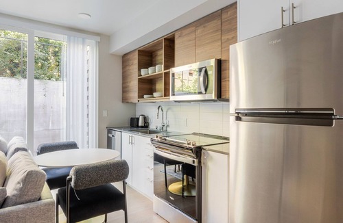 West Queen Anne Apartment | Blueground | West Queen Anne, view, nr Kerry Park