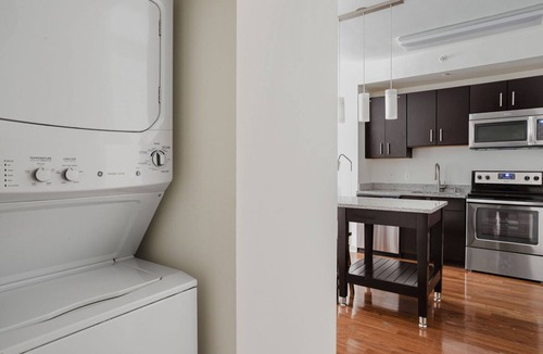 Woodmont Triangle Apartment | Blueground | Woodmont Triangle, pool, nr Cabin John Park