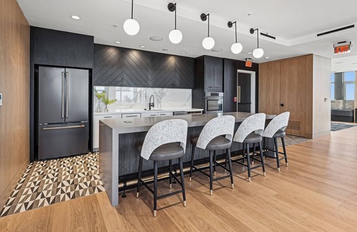 Woodmont Triangle Apartment | Blueground | Woodmont Triangle, pool, nr Rock Creek Park