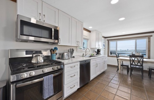 Old Town Hotel | Bodega Harbor Inn