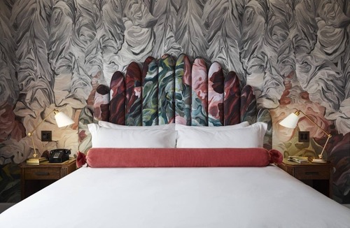 Chinatown Hotel | Boutique DC Stay | 2 Units | Gallery Suites | Free WiFi | Close to Capitol