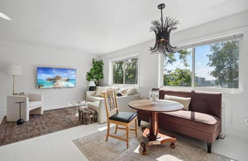 Aurora Highlands House | Boutique Flats on Fort Scott Drive -1BR exec suites, free parking