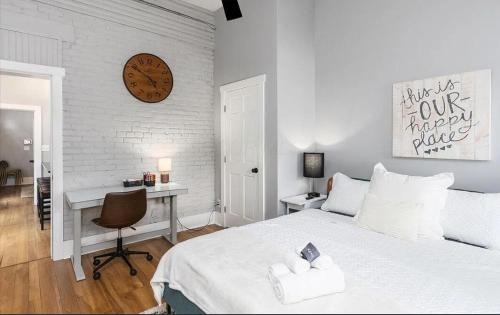 Italian Village House | Boutique Italian Village OSU 4BR 4 parking