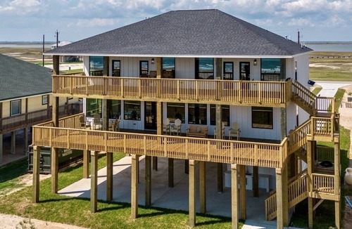 Freeport House | BRAND NEW GORGEOUS 5000sf 8 BEDROOM DREAM BEACH FRONT HOME - near Surfside beach