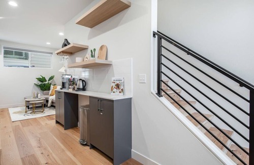 Wallingford House | Brand New Modern Home with Seattle City View, 95 ws