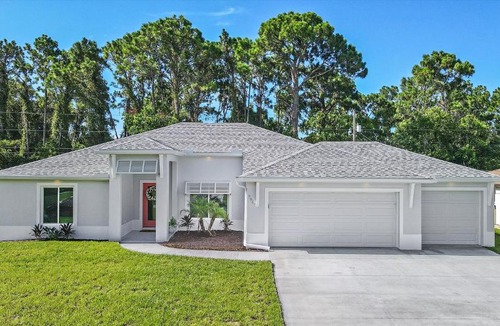 Englewood East House | BRAND NEW Rental with Luxury Pool - Villa Rosalie - Roelens Vacations