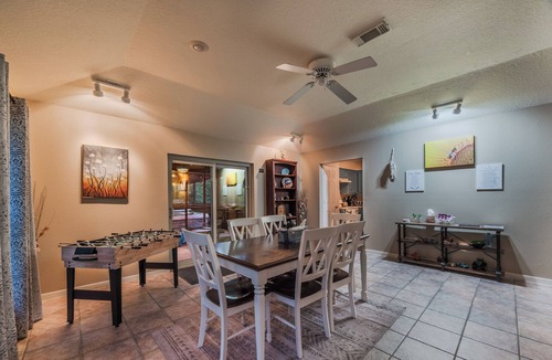 Damon House | Brazos River Retreat: Fishing, Hot Tub, Sleeps 9
