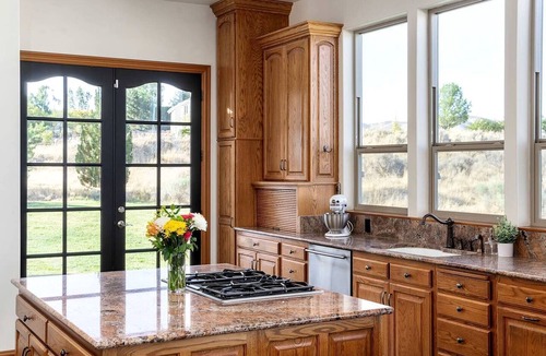 Eagle Mountain Cottage | Breathtaking Cottage with Hot-tub in Eagle Mountain, Utah