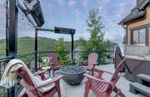 North Park City House | Breathtaking Cottage with Barbecue and Fireplace in Park City, Utah