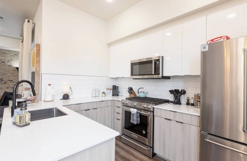 Veterans Park Condo | Breathtaking Views Of Downtown Boise and Foothills!