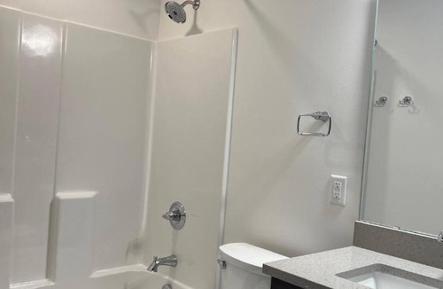 Downtown St. Louis Apartment | Brick & Bed Riverfront Lofts, T 410