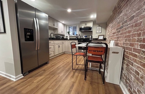 Trinidad Apartment | Brickside on the Boundary: A Cozy Basement Suite