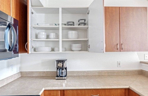 Northwest Bellevue House | Bright Bellevue 1BR w/Courtyard & W/D, close to shopping, by Blueground