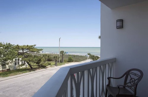 Myrtle Beach Resort | Bright Ocean View Room Near Boardwalk, Pool & Dining – Myrtle Beach
