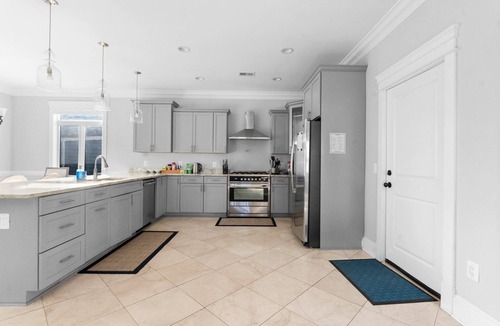 Addison Heights House | Bright , sunny, and inviting 5 bedroom w/a spacious floor plan + Movie Theater