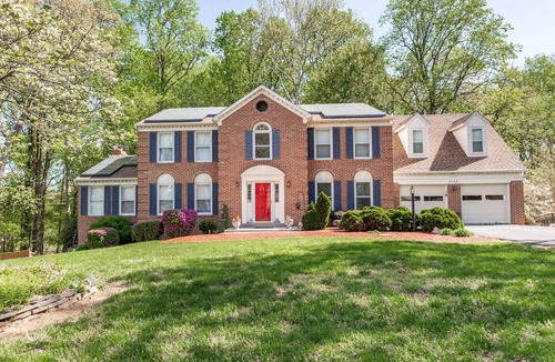 Burtonsville House | Brownstone Mansion-Wash DCMetro/Game Rm/No Parties