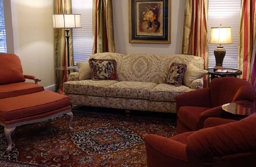 Historic District Cottage | Bungalow in the Historic District