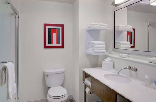 Columbus Hotel | Business & Pleasure Hub | Free WiFi | Minutes from Downtown | Free Hot Breakfast