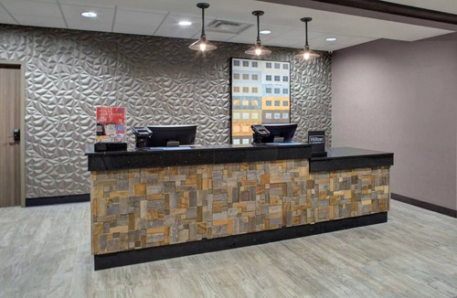 Columbus Hotel | Business & Pleasure Hub | Free WiFi | Minutes from Downtown | Free Hot Breakfast