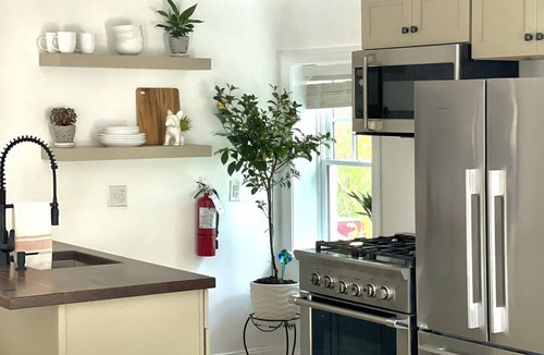 Cape May Hotel | Buttonwood Boutique Hotel Cottage A, Beach & Town