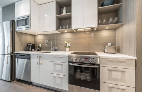 Downtown Victoria Condo | Modern Old Town Suite with Private Balcony