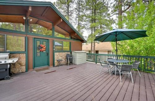 Munds Park House | Cabin in the Pines with Fireplace