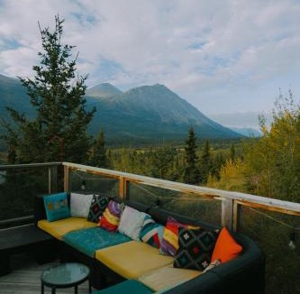 Yukon Other | CabinsOver Crag Lake Glamping Bear