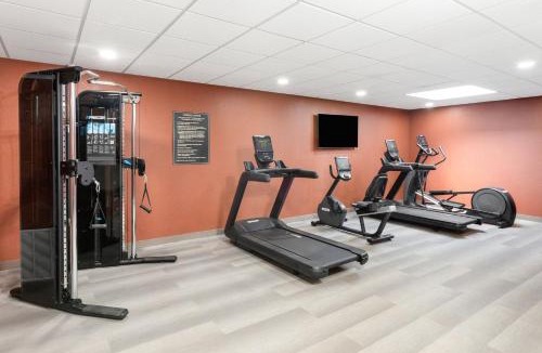 Columbus Hotel | Candlewood Suites Columbus North - Worthington by IHG