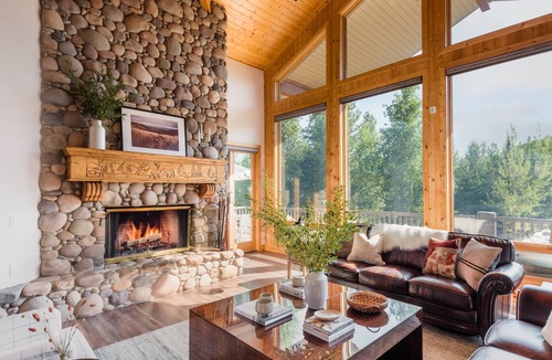 Deer Valley Cottage | Canopy by Avantstay 8 BR Cabin w/ Hot Tub, Movie Theatre & Sauna