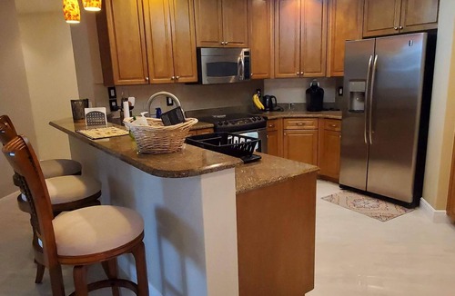 Cape Harbour Condo | Cape Coral, Cape Harbour Condo w/beautiful views & 2 screened lanais, new reno.