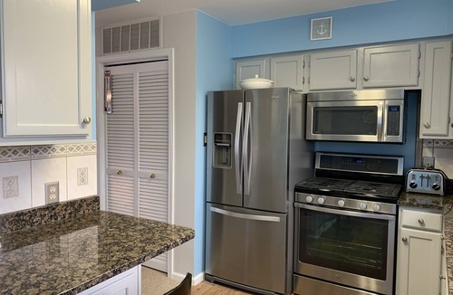 Cape May Condo | Cape May Rental Poolside - 933 Columbia Avenue, B7, Cape May