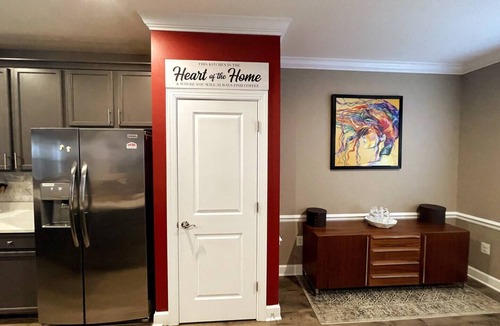 Largo House | CAPITAL COURTS MY-LUXE END-UNIT 3-BEDROOM HOME IN LARGO, UPPER MARLBORO MD.