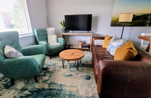 Northeast House | Capitol Hill Adj Home with Free St Parking & Metro Access