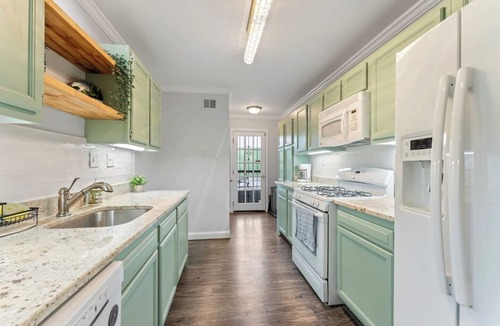 Capitol Hill House | Capitol Hill Gem: Prime Locale