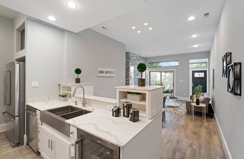 Southeast House | Capitol Hill Hidden Gem with an impeccable roof top view!