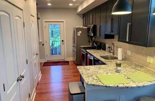 Northeast House | Capitol Hill Townhouse, Roof Deck + Private Parking, Walk to H St