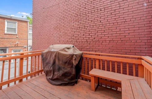 Truxton Circle Villa | Capitol View 3BR Rowhouse | Convention Center Shaw
