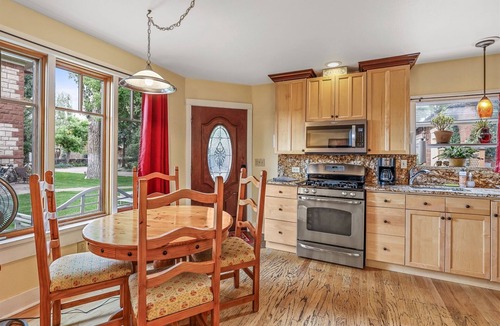 Flagstaff Cottage | Captivating England House Cottage, Perfect Location, Charm & Beauty Abounds!