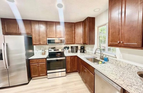 Cary House | Cary/Raleigh-5 RM-2 K.Beds-2 Living RM-Fenced Yard