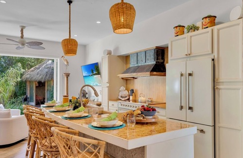 Midtown House | *CASA DEL MONO @ MIDTOWN* Stunning Private Home & Pool + LAST KEY SERVICES…
