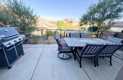 Washington Villa | Casa Manzana - Two pools & near Zion