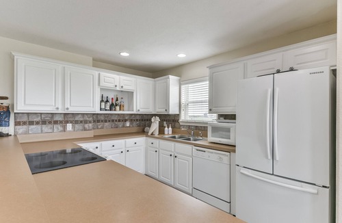 Indian Beach House | Casita Del Mar: Cozy Galveston Beach House short walk to the beach!
