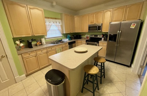 Thurmont House | Catoctin Mountain Getaway Room