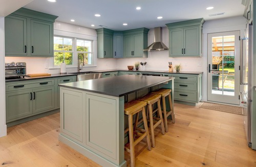 Woolford Cottage | Cedar Point 6.5 Acre Waterfront Family Retreat With Pool And Sandy Beach!