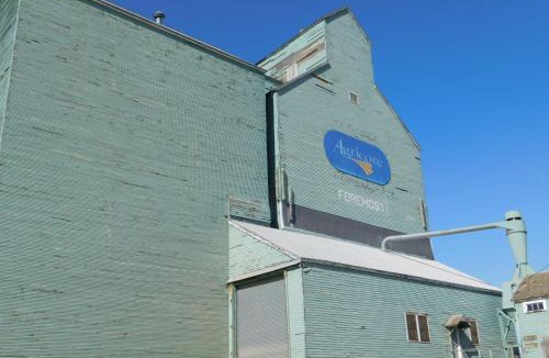 Foremost Hotel | Cedar Villa Motel