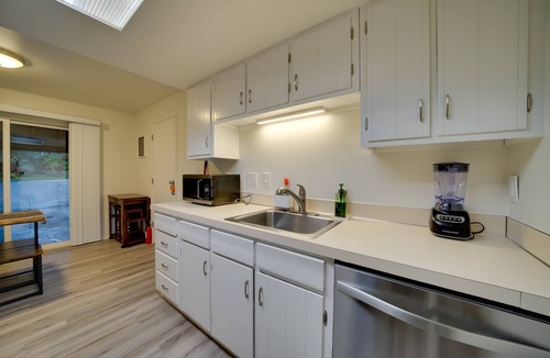 Lake Hills House | Central Bellevue Entire Home Near Downtown & I-90