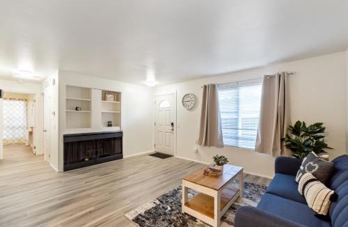 Lake Hills House | Central Bellevue Entire Home Near Downtown & I-90