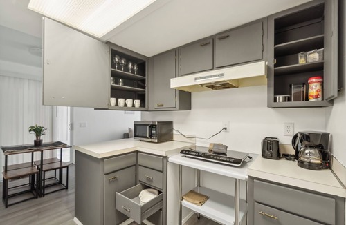 Lake Hills Apartment | Central Bellevue South Suite Near Downtown & I-90