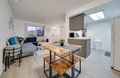 Lake Hills Apartment | Central Bellevue South Suite Near Downtown & I-90